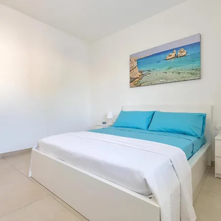 Marelena Aparthotel *